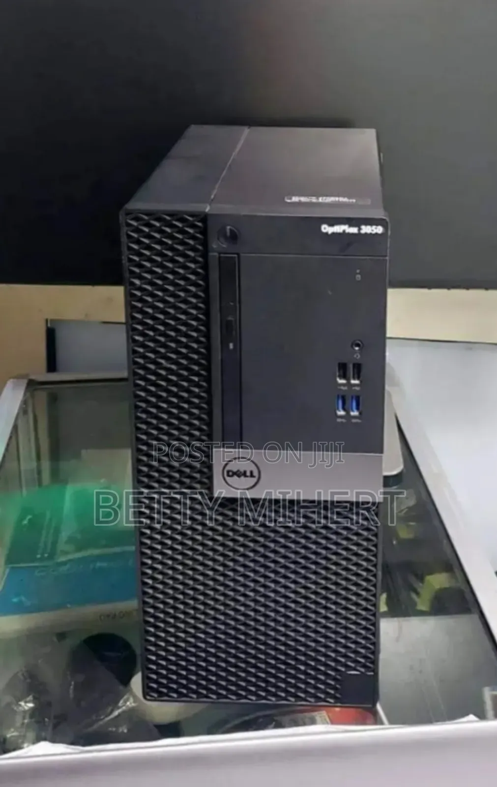 Desktop Computer Dell OptiPlex 3050 4GB Intel Core I5 HDD 500GB