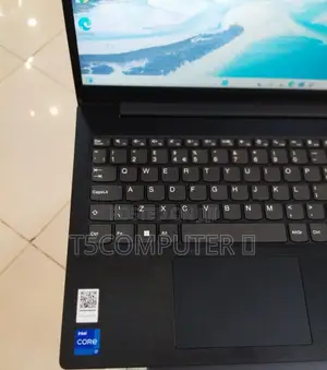 Photo - New Laptop Lenovo 8GB Intel Core I7 SSD 512GB