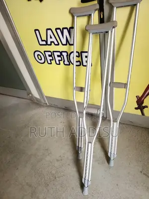 Photo - Crutches當然crutches希望crutches森嚴crutches夯實crutches時候crutches