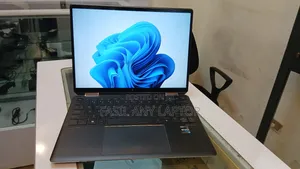 Photo - New Laptop HP Spectra 13 16GB Intel Core i7 SSD 1T