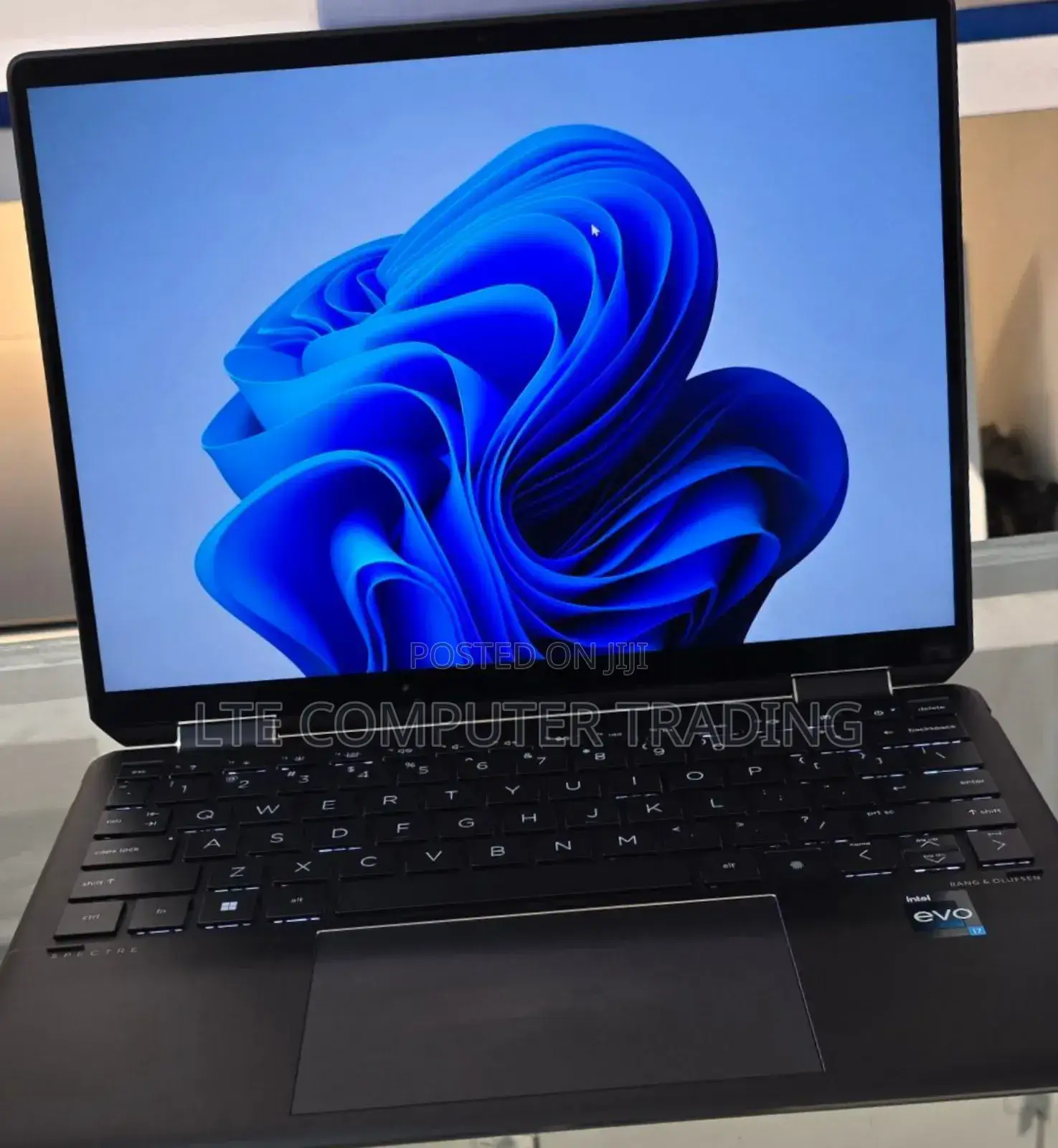 New Laptop HP Spectre 13 16GB Intel Core I7 SSD 1T