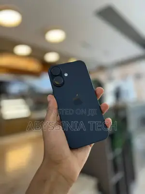 Photo - New Apple iPhone 16 128 GB Black