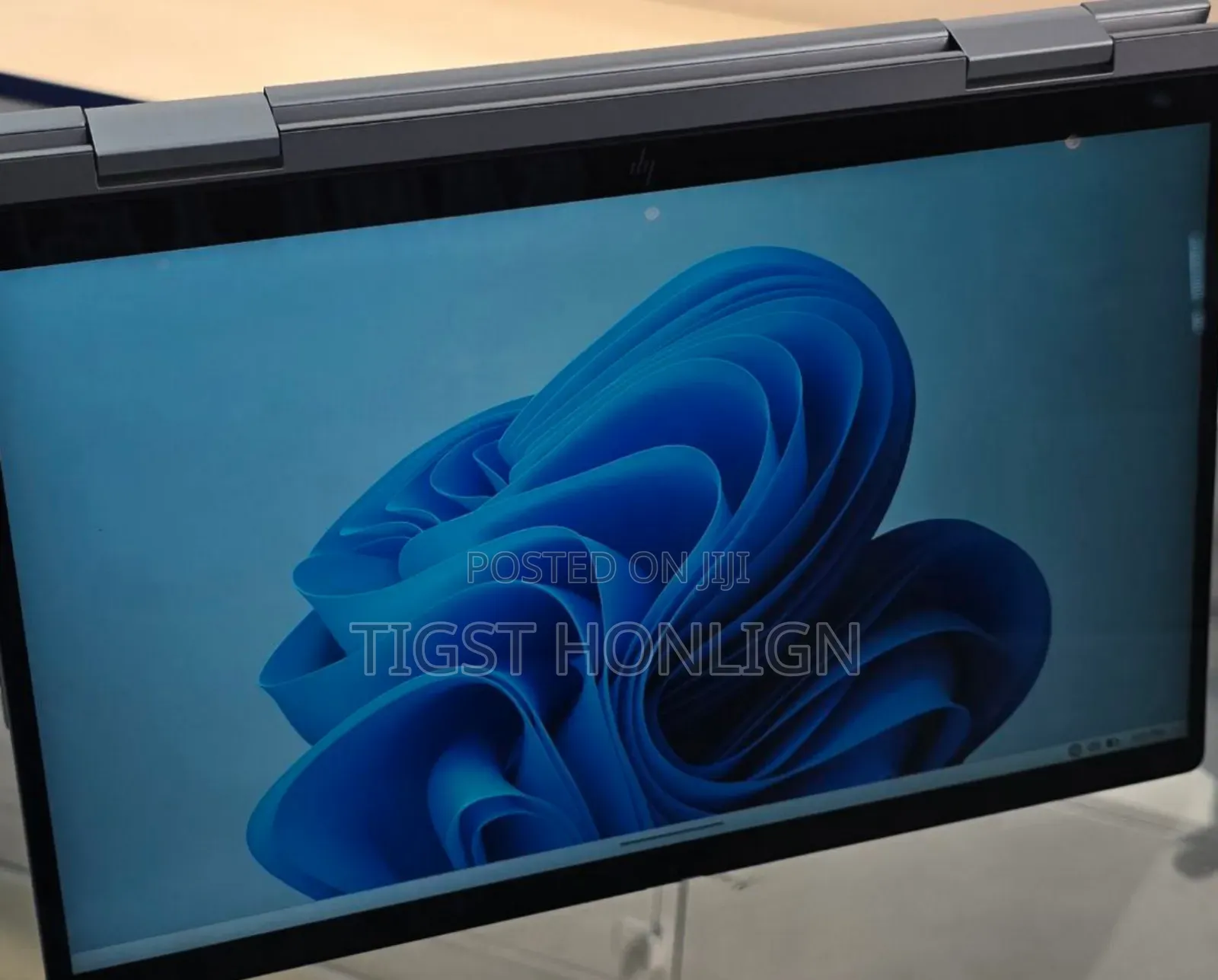 New Laptop HP Envy X360 8GB Intel Core Ultra 5 SSD 1T