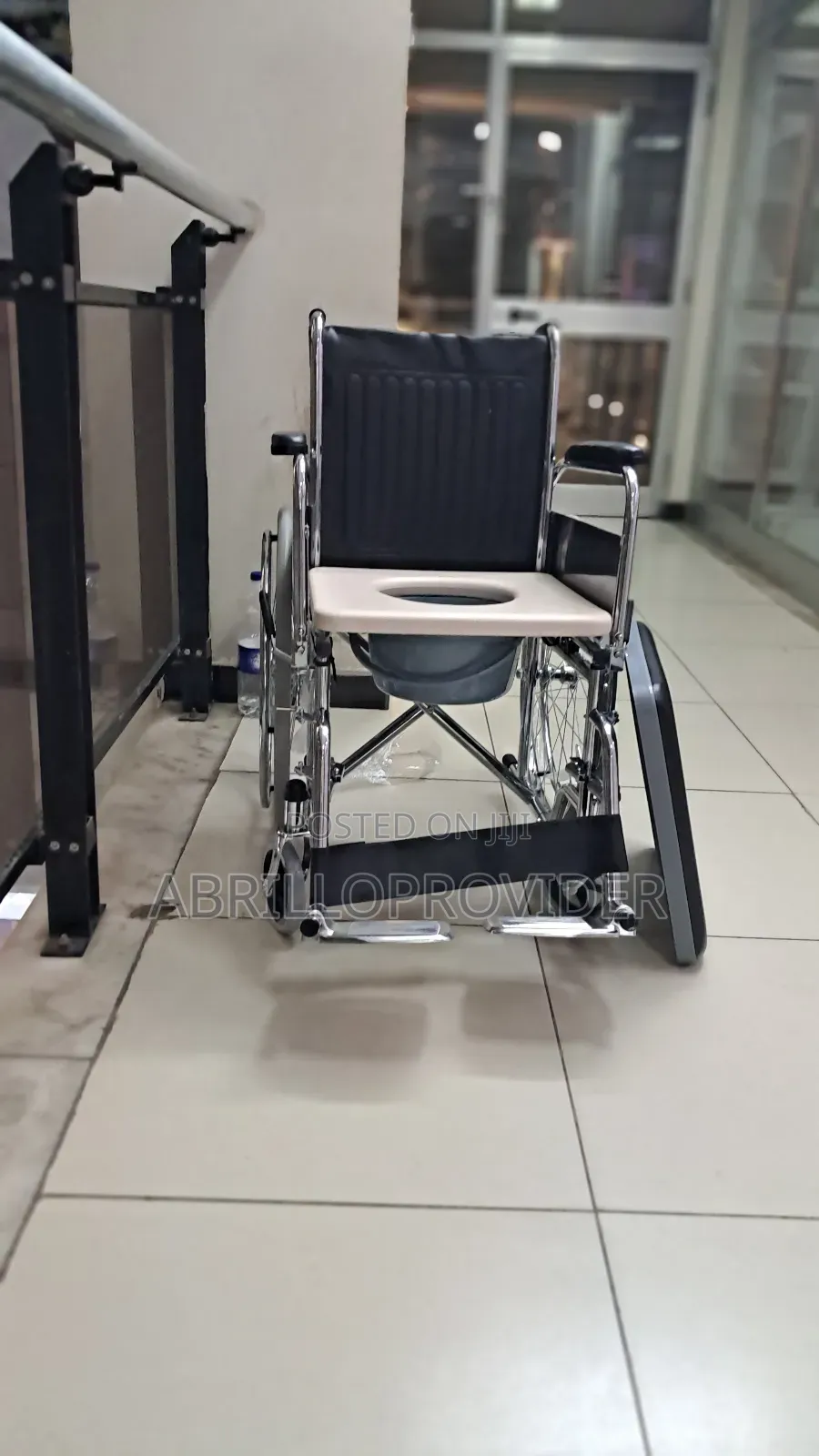 Toilet Wheelchair6wheelchair3wheelchair2wheelchair5wheelchai