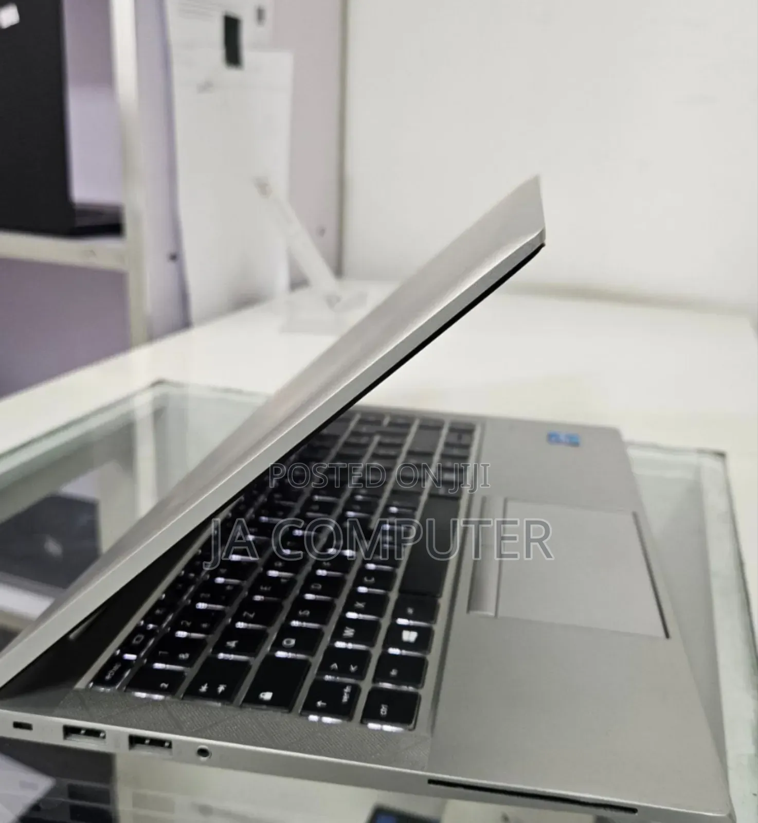 New Laptop HP EliteBook 840 G8 16GB Intel Core I5 SSD 512GB