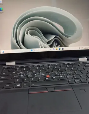 Photo - New Laptop Lenovo IdeaPad Yoga 13 16GB Intel Core I5 SSD 512GB