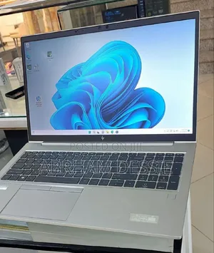 New Laptop HP EliteBook 840 G8 16GB Intel Core I7 SSD 512GB