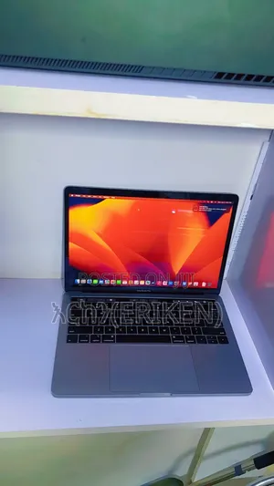 Photo - New Laptop Apple MacBook Pro 2019 8GB Intel Core I5 SSD 128GB