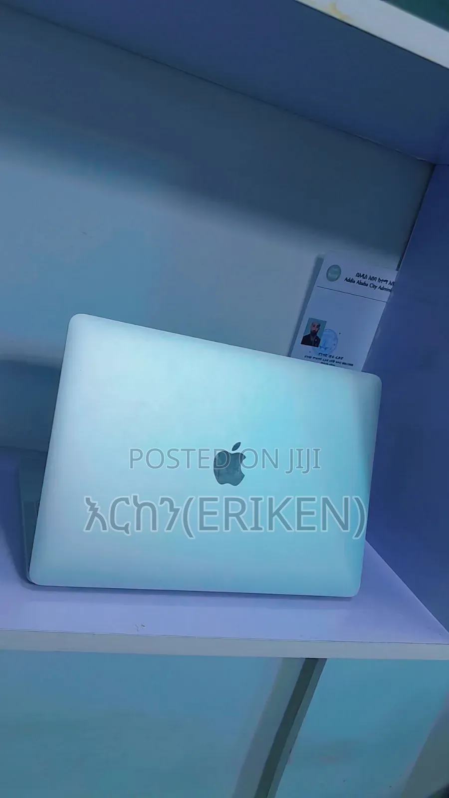 New Laptop Apple MacBook Pro 2022 M2 8GB Apple M2 SSD 512GB