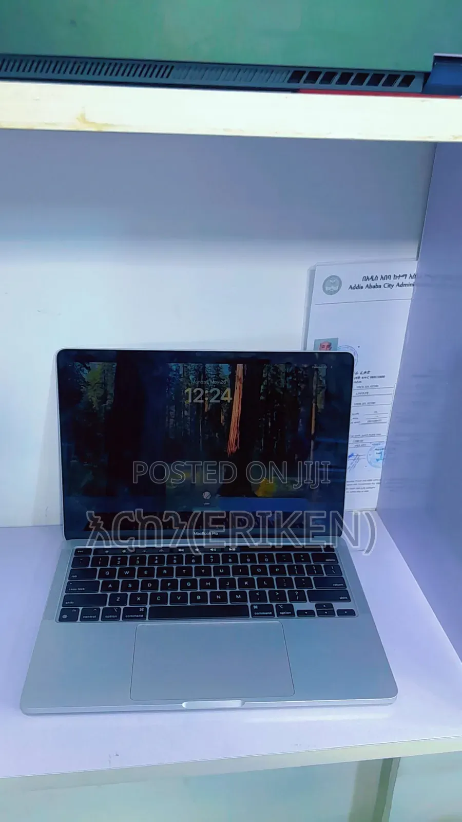 New Laptop Apple MacBook Pro 2022 M2 8GB Apple M2 SSD 512GB