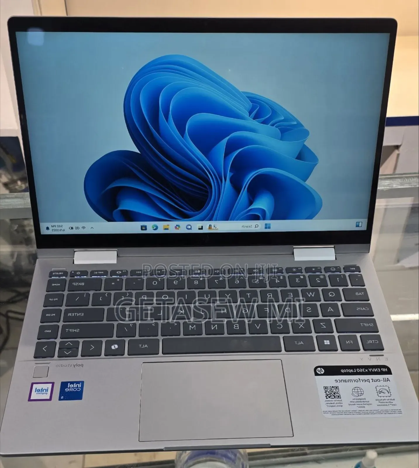 New Laptop HP Envy X360 8GB Intel Core I5 SSD 512GB