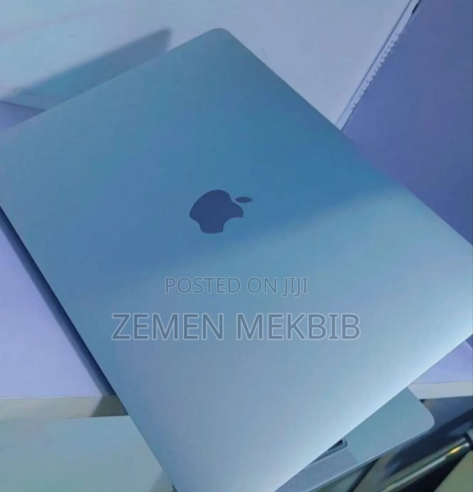 New Laptop Apple MacBook Pro 2022 M2 8GB SSD 512GB