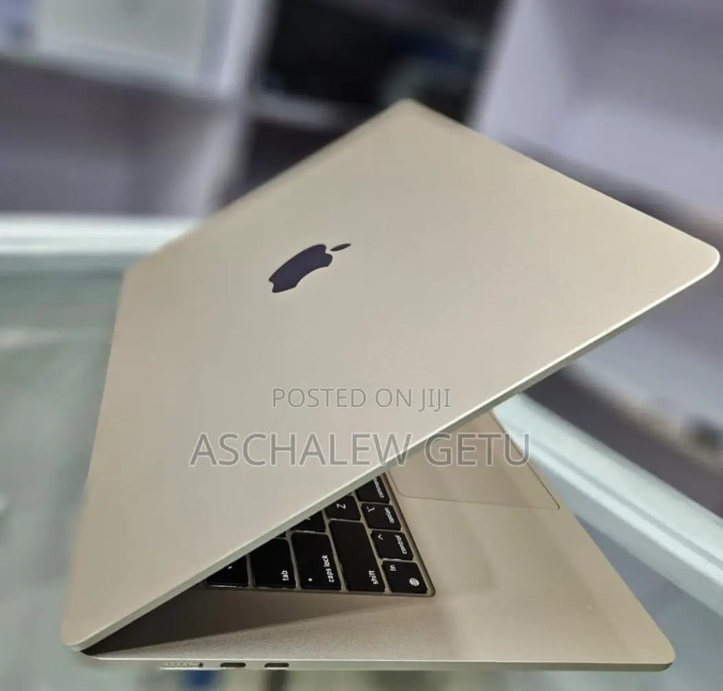 New Apple MacBook Air 2024 M3 13-Inch 8GB Intel Core M3 SSD 256GB