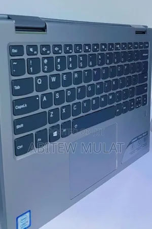 New Laptop Lenovo Yoga 730 8GB Intel Core I5 SSD 256GB