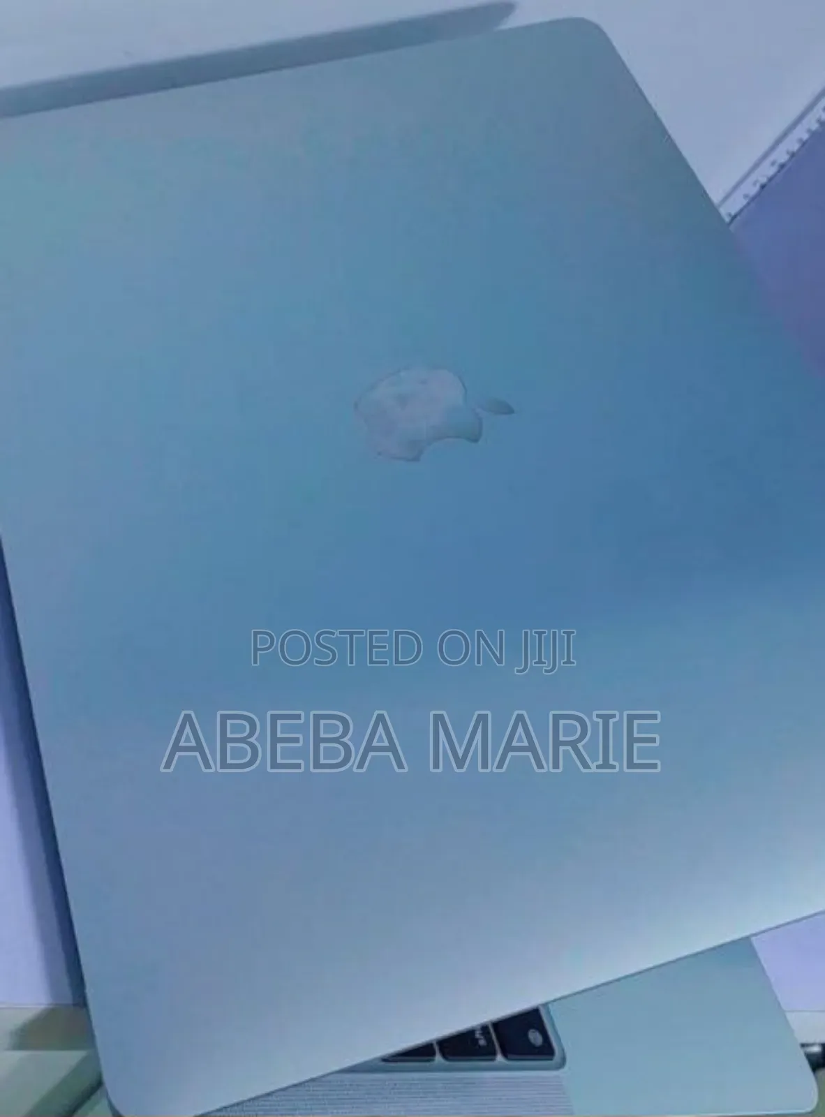 New Laptop Apple MacBook Pro 2022 M2 8GB Apple M2 SSD 512GB