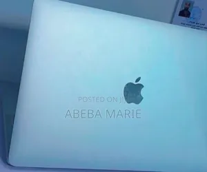 New Laptop Apple MacBook Pro 2022 M2 8GB Apple M2 SSD 512GB