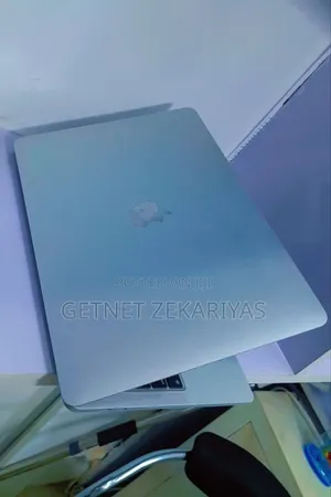 New Laptop Apple MacBook Pro 8GB Apple M2 SSD 512GB