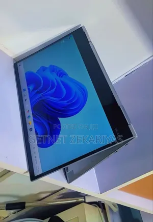 New Laptop Lenovo Yoga 730 8GB Intel Core I5 SSD 256GB