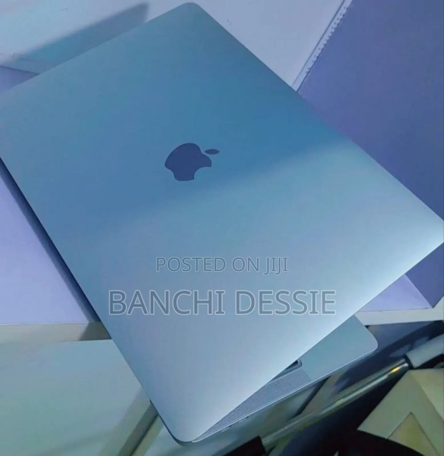 New Laptop Apple MacBook Pro 2022 M2 8GB Apple M2 SSD 512GB