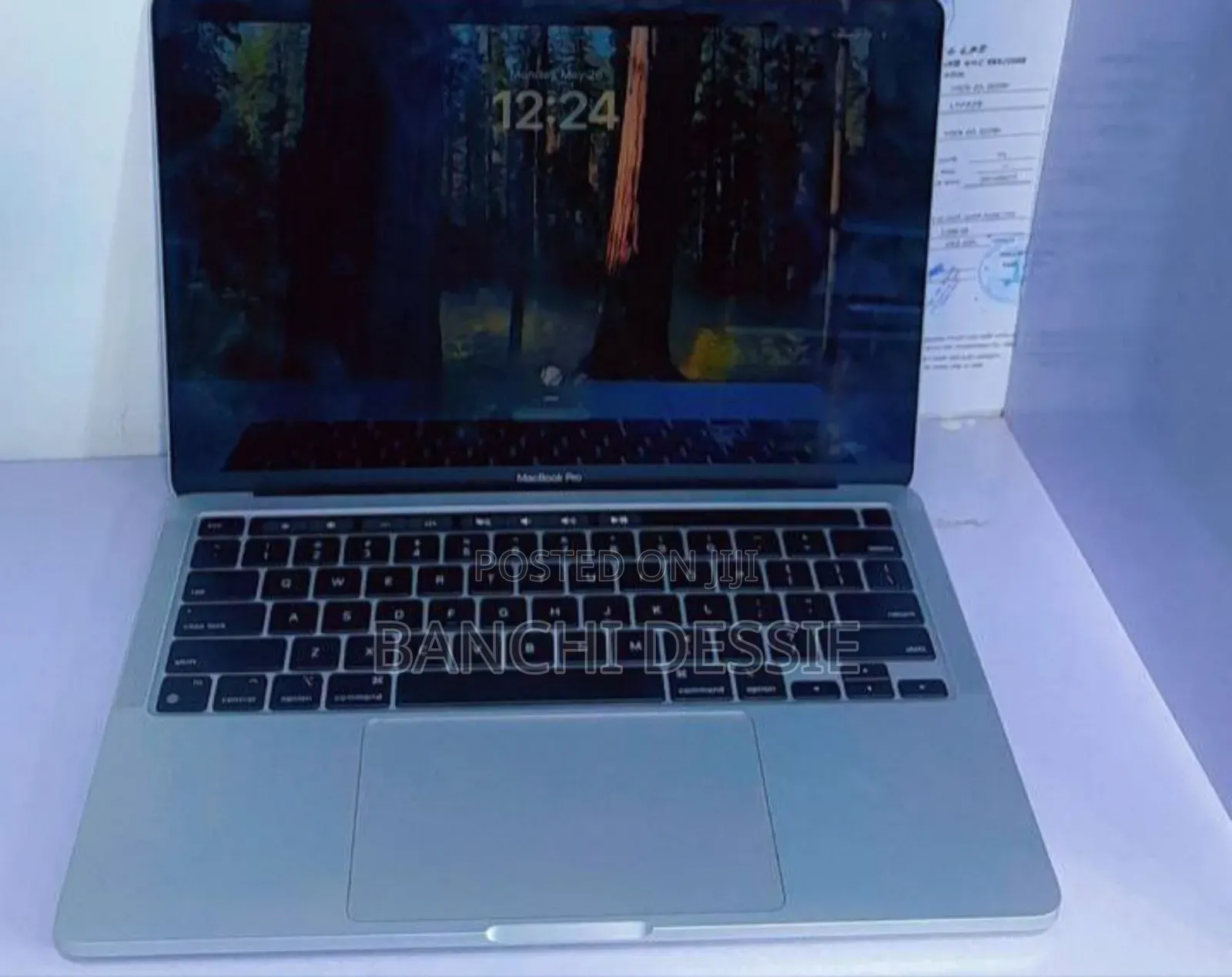New Laptop Apple MacBook Pro 2022 M2 8GB Apple M2 SSD 512GB