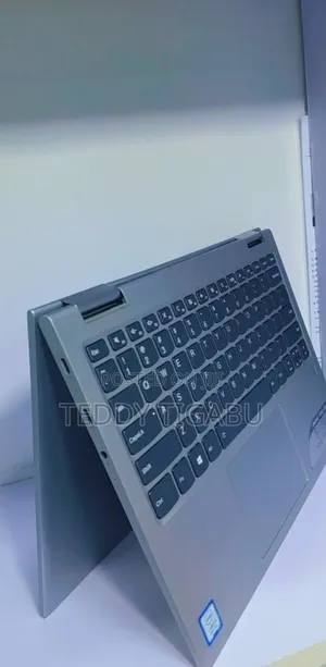 New Laptop Lenovo ThinkPad Yoga 370 8GB Intel Core I5 SSD 256GB