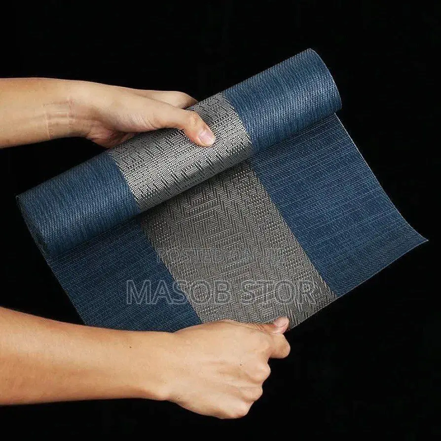 7pieces Tablemats With Table Runner /የመመገቢያ ጠረጴዛ ምንጣፍ