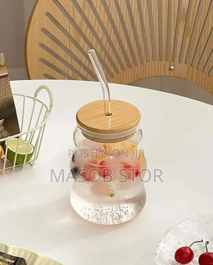 Glass Drinking Mug With Straw / ስትሮ ያላቸው ብርጭቆወች