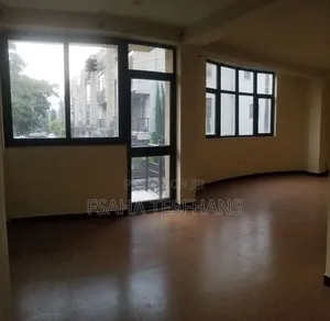 5bdrm House in Villa, Yeka for rent