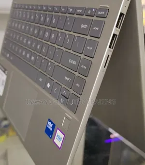 New Laptop HP Envy X360 8GB Intel Core I7 SSD 512GB