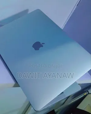 New Laptop Apple MacBook Pro 2022 M2 8GB Apple M2 SSD 512GB