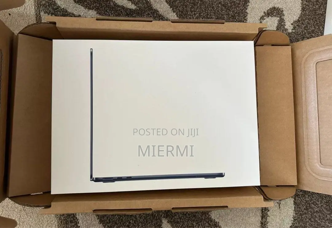 New Apple MacBook Air 2025 M4 13-Inch 16GB Apple M4 SSHD (Hybrid) 512GB