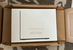 New Apple MacBook Air 2025 M4 13-Inch 16GB Apple M4 SSHD (Hybrid) 512GB