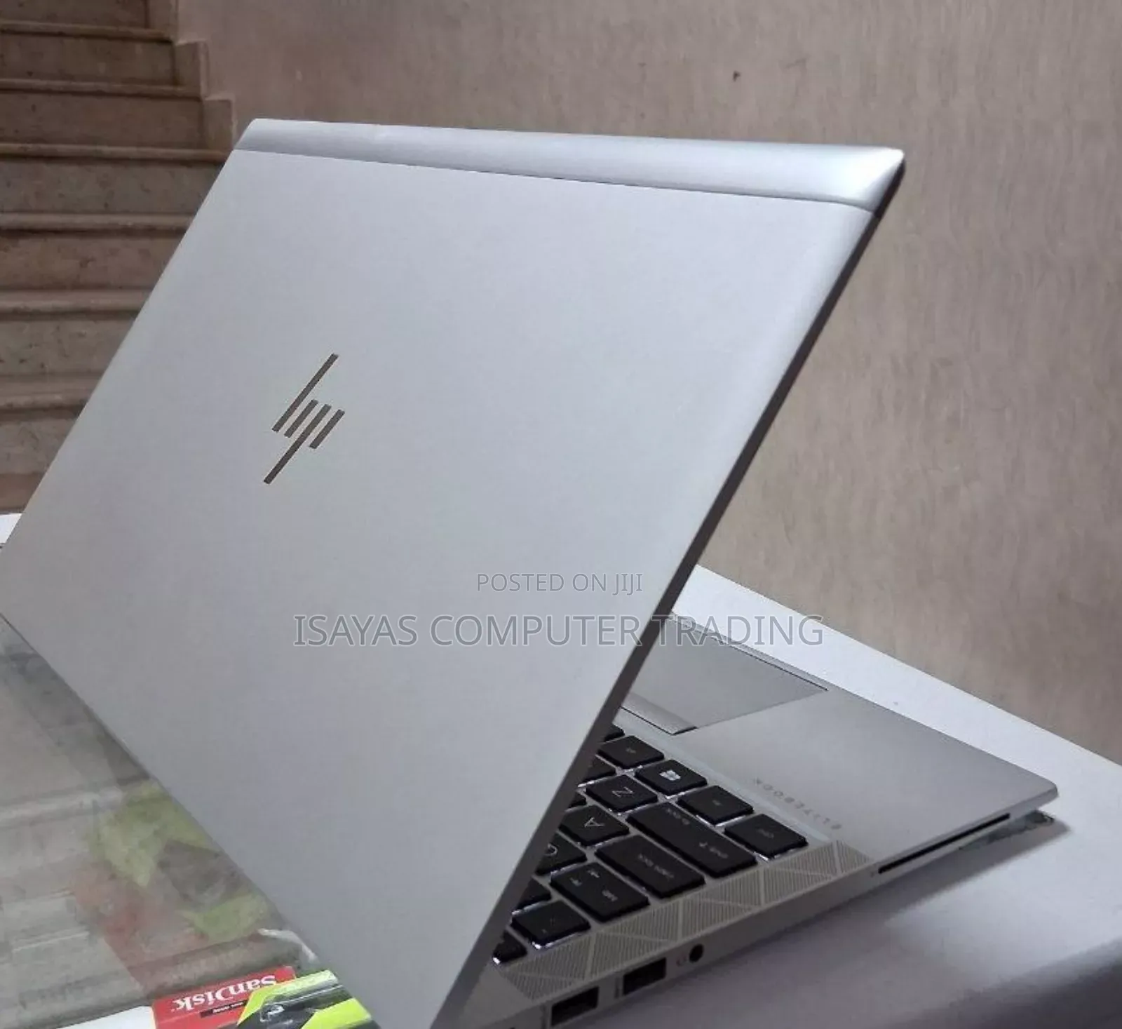 New Laptop HP EliteBook 840 G8 8GB Intel Core I7 SSD 512GB