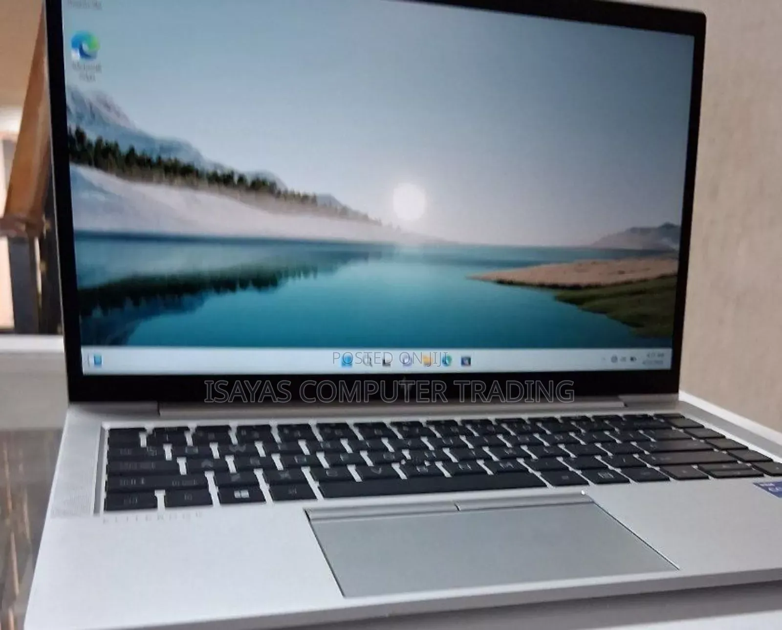 New Laptop HP EliteBook 840 G8 8GB Intel Core I7 SSD 512GB