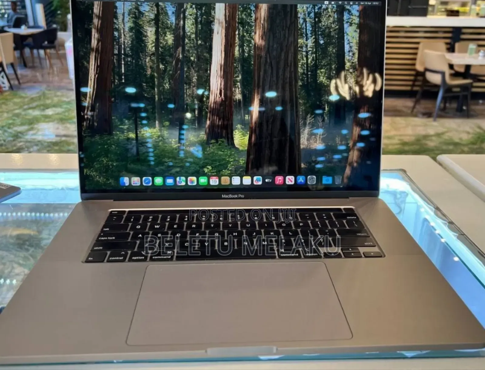 New Laptop Apple MacBook Pro 2018 32GB Intel Core I9 SSD 512GB