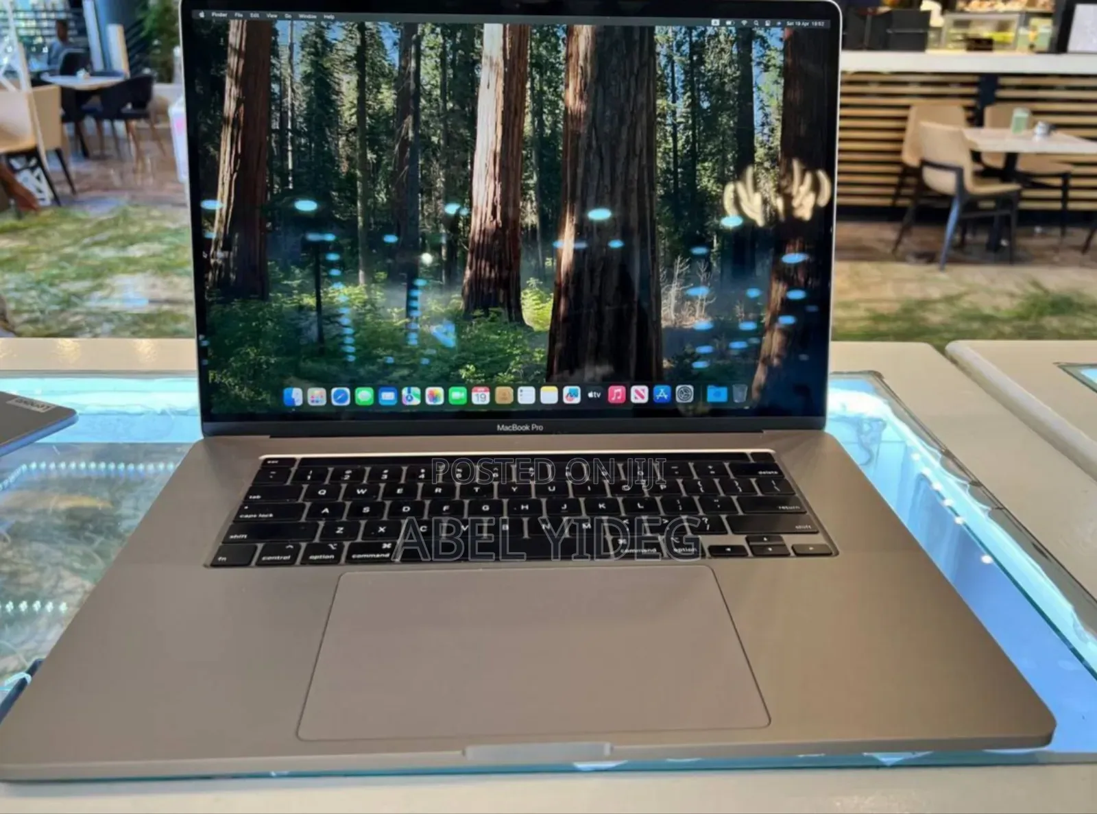 New Laptop Apple MacBook Pro 2018 32GB Intel Core I9 SSD 1T