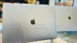 New Laptop Apple MacBook 32GB Intel Core I9 SSD 1T