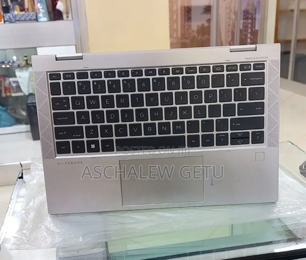 New Laptop HP EliteBook 830 G8 16GB Intel Core I5 SSD 512GB