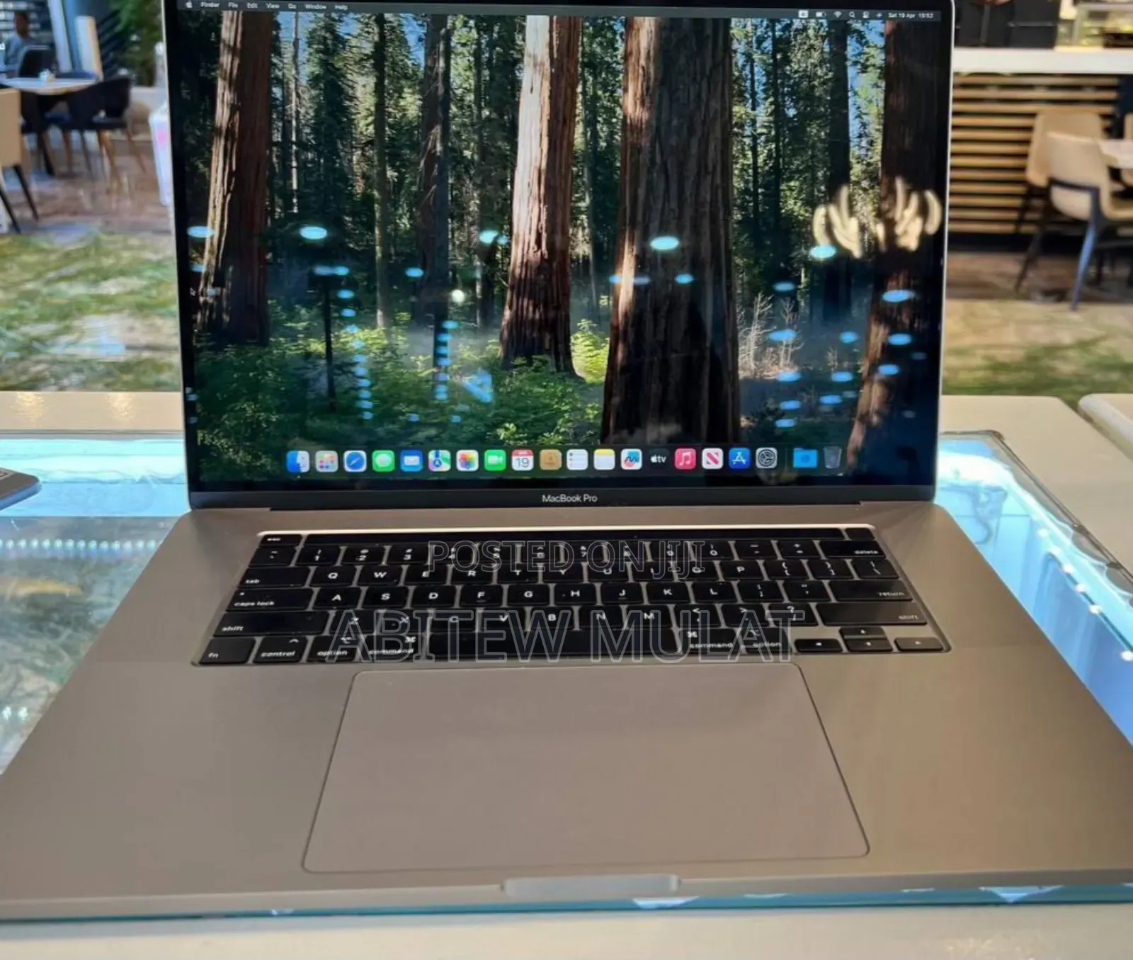 New Laptop Apple MacBook Pro 2018 32GB Intel Core I9 SSD 1T