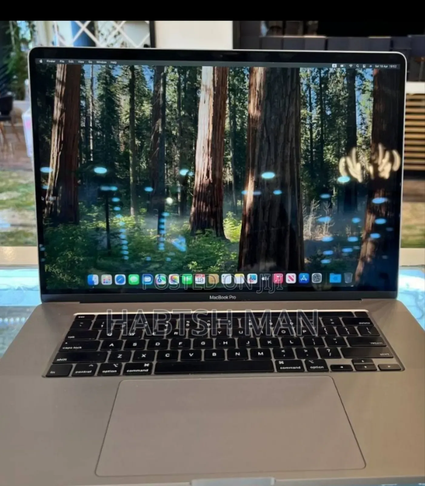 New Laptop Apple MacBook Pro 2018 32GB Intel Core I9 SSD 1T