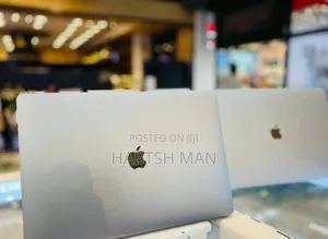 New Laptop Apple MacBook Pro 2018 32GB Intel Core I9 SSD 1T