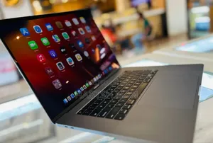 New Laptop Apple MacBook Pro 2019 16GB Intel Core I7 SSD 512GB