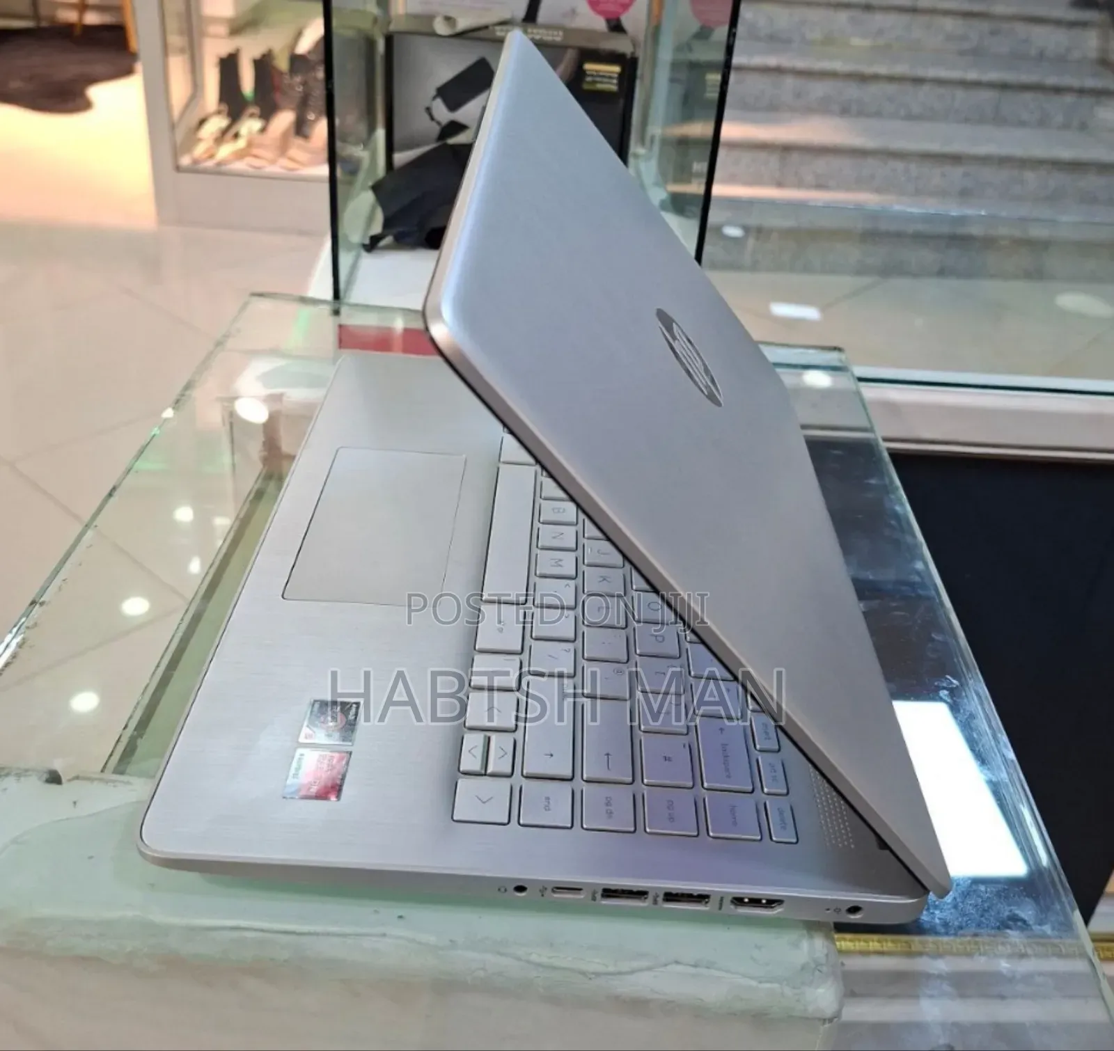 New Laptop HP Stream Notebook 8GB AMD Ryzen 5 SSD 256GB