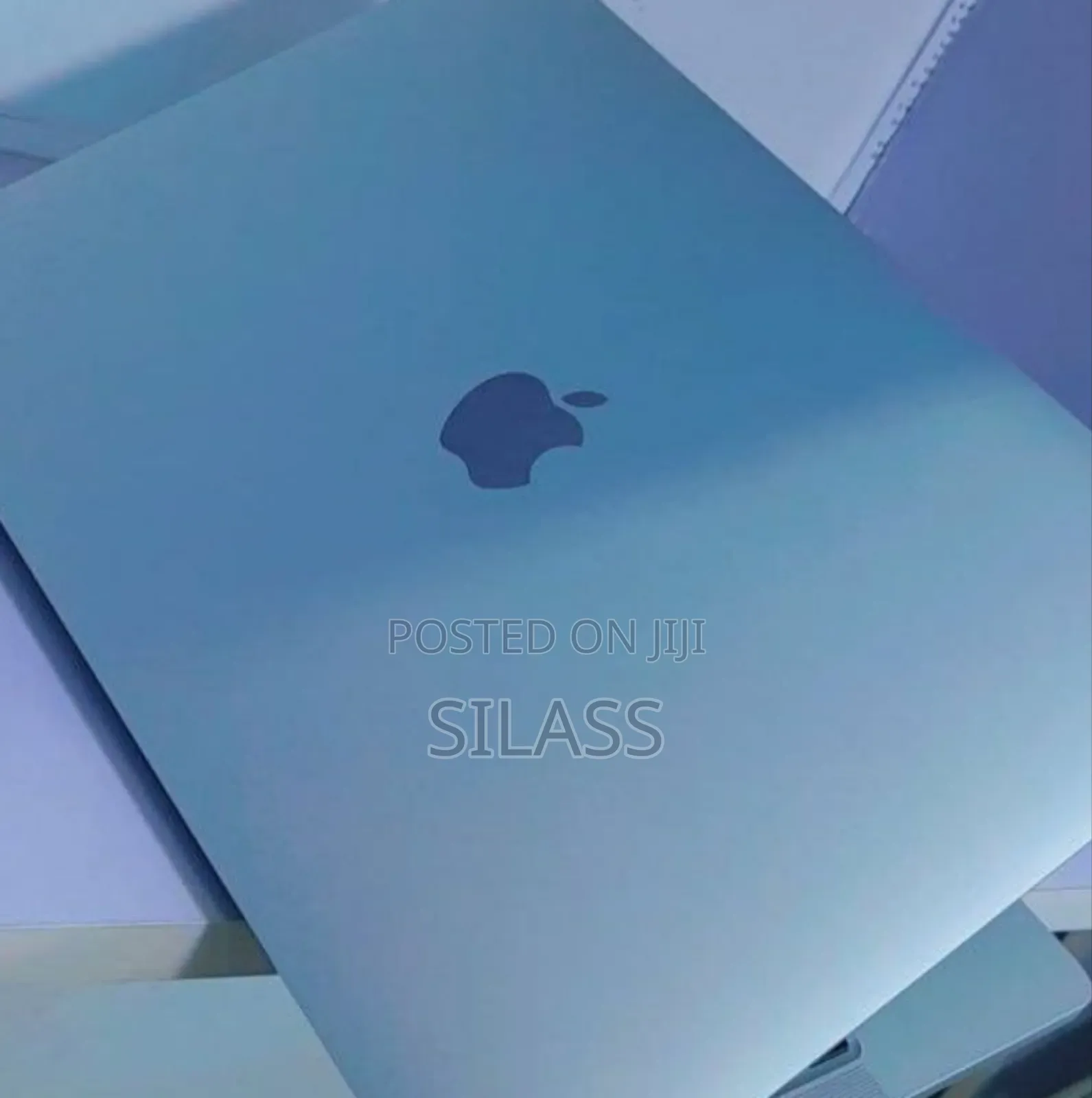 New Laptop Apple MacBook Pro 2022 M2 8GB Apple M2 SSD 512GB