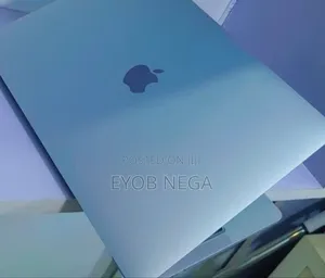 New Laptop Apple MacBook Pro 2022 M2 8GB Apple M2 SSD 512GB