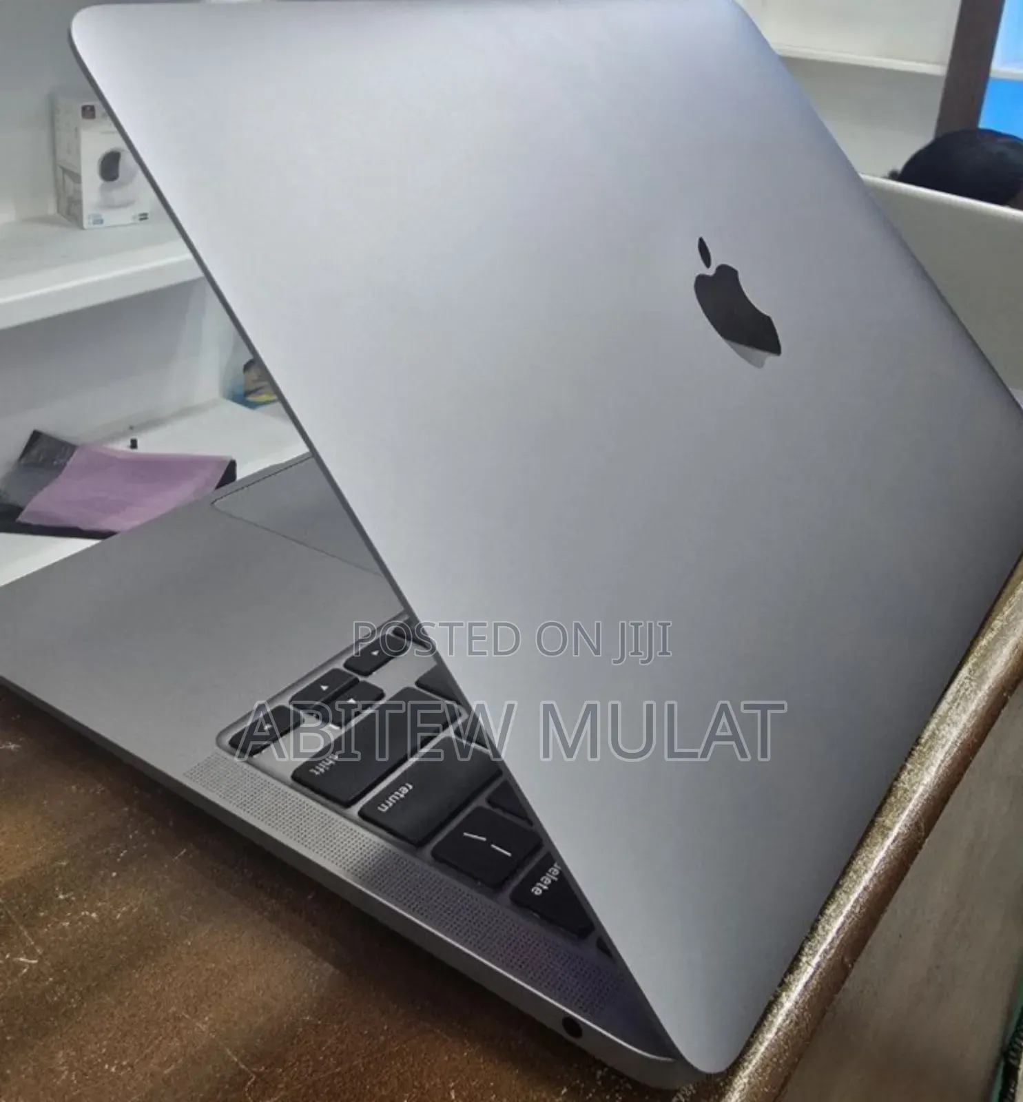 New Laptop Apple MacBook Air 2020 M1 8GB Apple M1 SSD 256GB