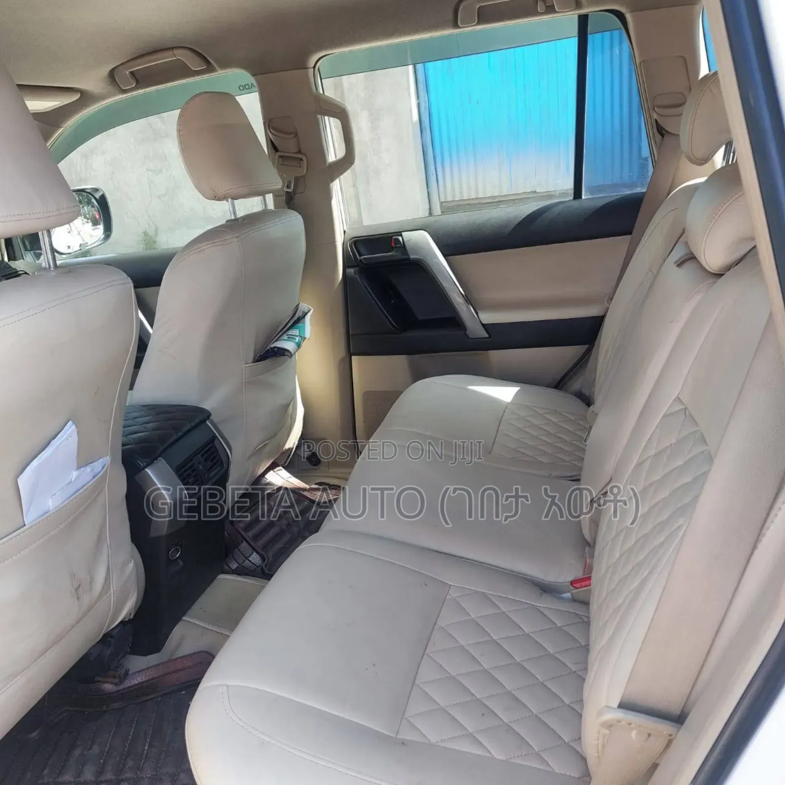 Toyota Land Cruiser 2010 White