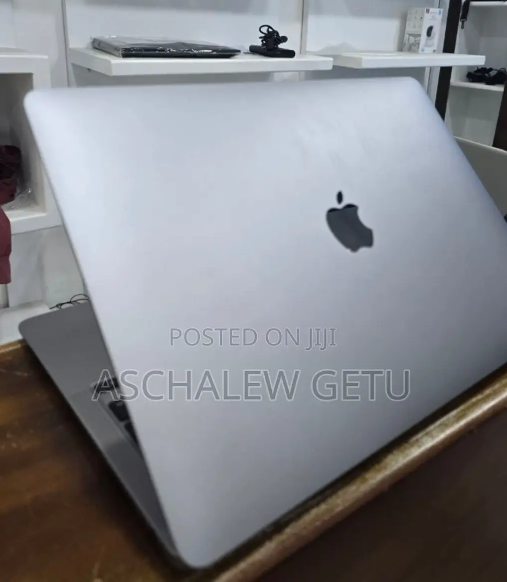New Laptop Apple MacBook Air 2020 M1 8GB Apple M1 SSD 256GB