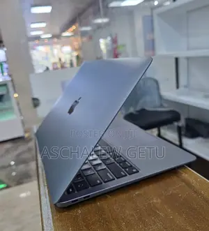 New Laptop Apple MacBook Air 2020 M1 8GB Apple M1 SSD 256GB