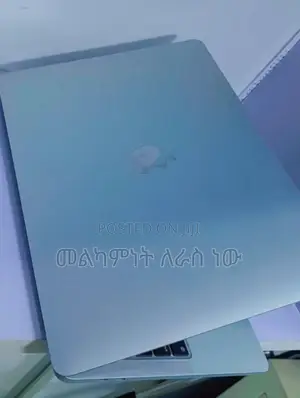 New Laptop Apple MacBook Pro 2022 M2 8GB Apple M2 SSD 512GB